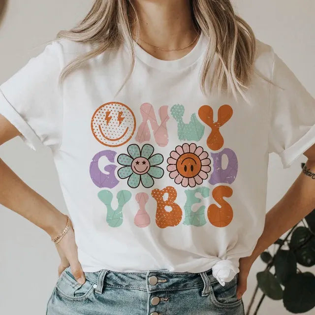 Women’s 90s Smile Letter Graphic T-Shirt – Retro Casual Short Sleeve Tee