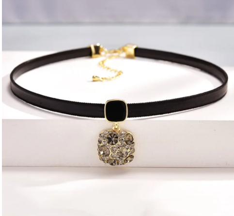 Geometric Crystal Necklace (One Piece)