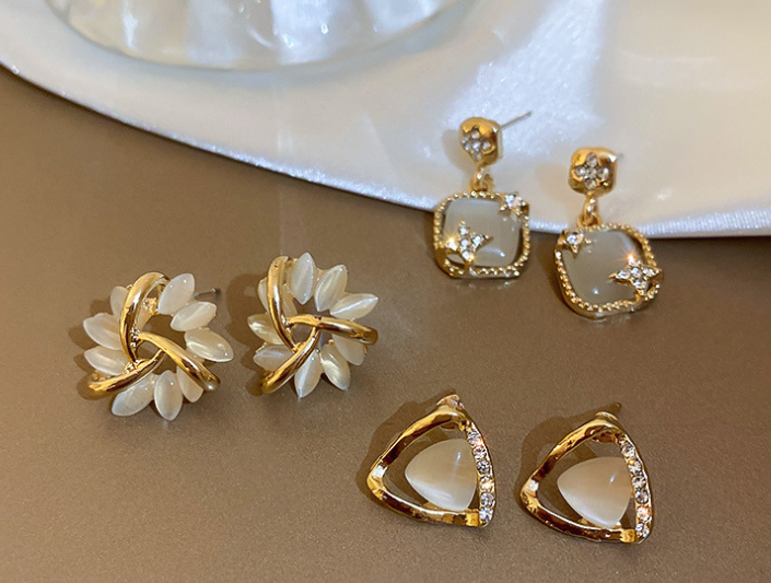 Opal Sunflower Earrings for Women – Elegant Floral Statement Jewelry