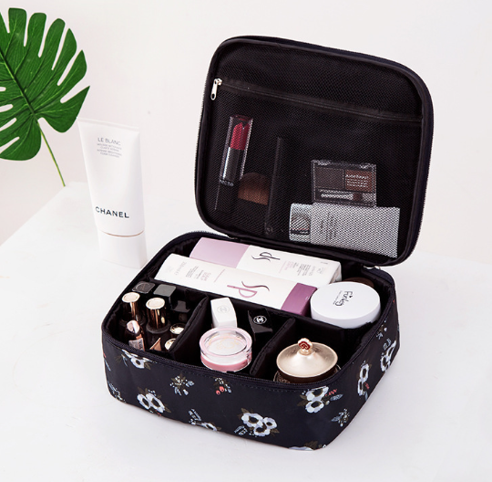 Portable Travel Makeup Bag and Toiletry Organizer