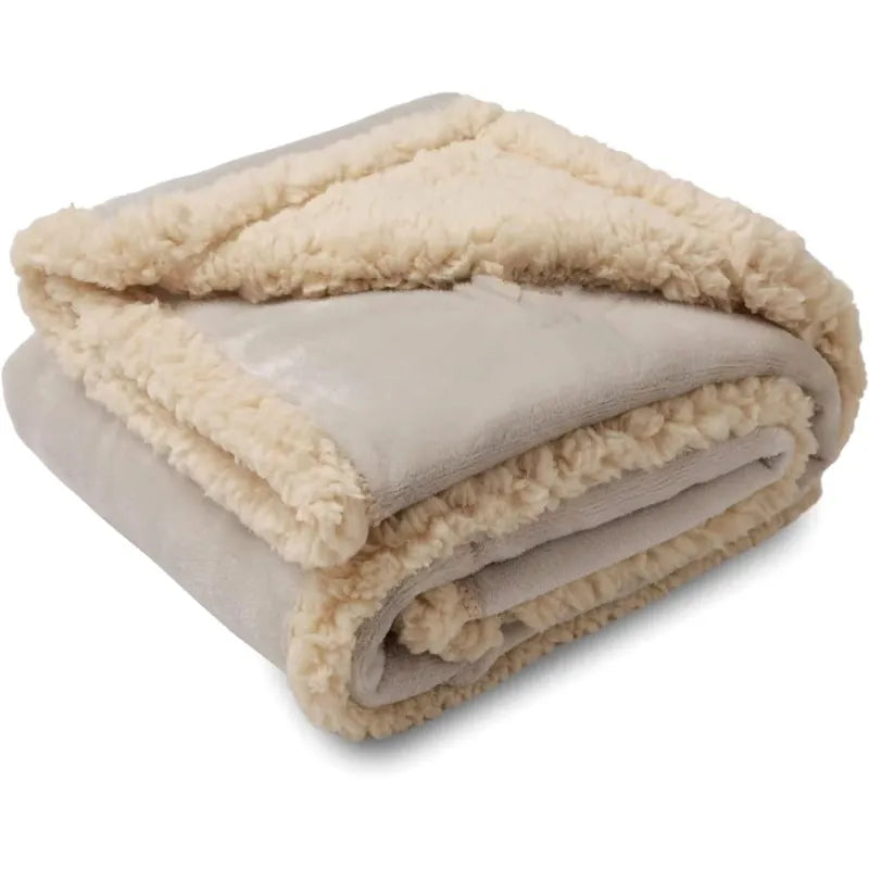 Flannel Sherpa Pet Blanket – Thick Waterproof Cozy Blanket for Dogs & Cats