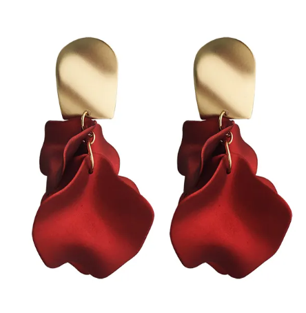 Red Rose Tassel Earrings – Elegant Statement Jewelry – USA