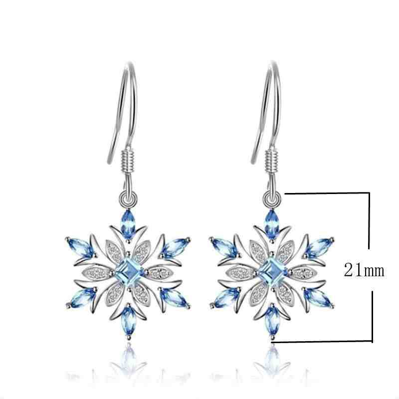 White Diamond-Style Earrings for Women – Elegant Sparkling Statement Jewelry