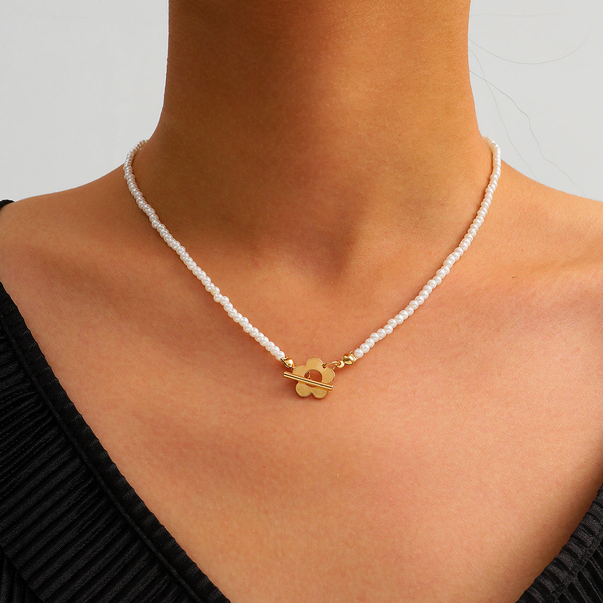 Minimalist French-Inspired Pearl Choker Necklace