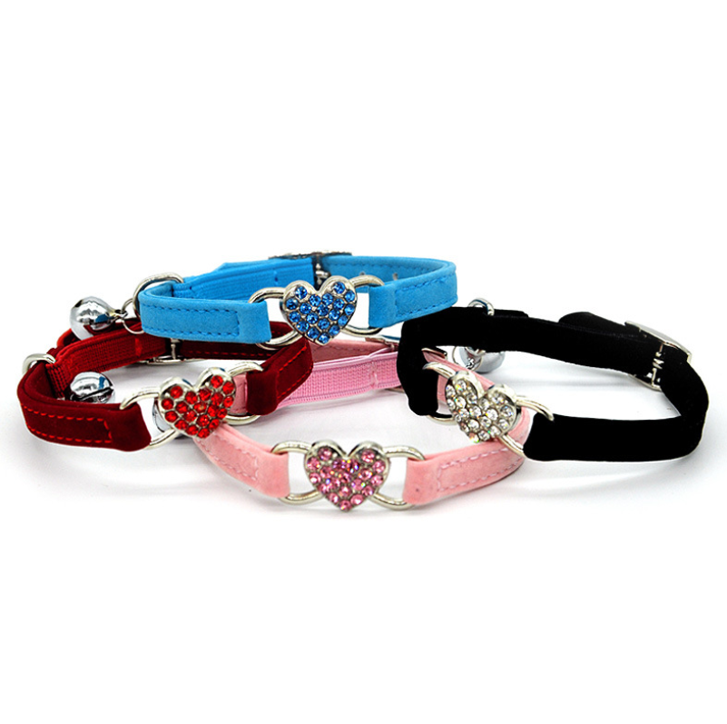 Heart-Shaped Rhinestone Cat Collar with Bell – Sparkly Fashion Collar for Small Cats