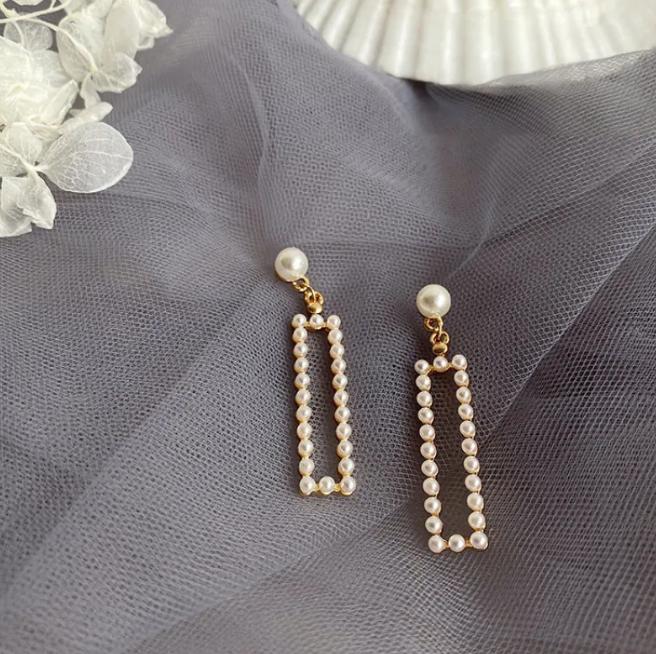 French Retro Pearl Earrings for Women – Elegant Vintage-Inspired Jewelry