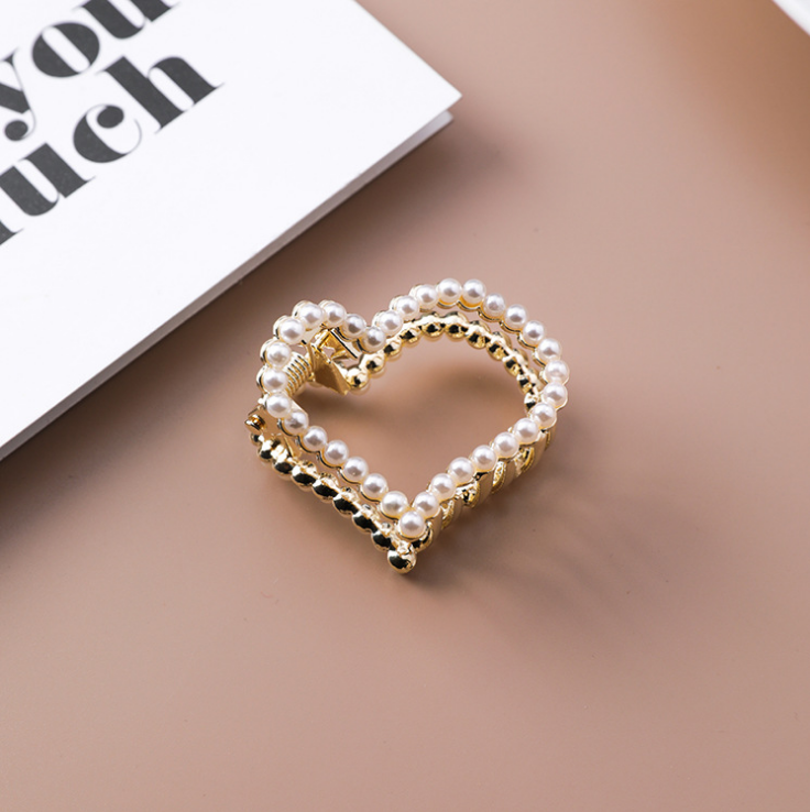Pearl Hair Clips with Rhinestones & Heart Design – Elegant Women's Hair Accessories