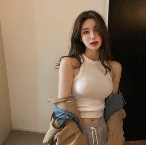 Women’s High Neck Crop Tank Top – K-Pop Inspired Sleeveless Fashion Top