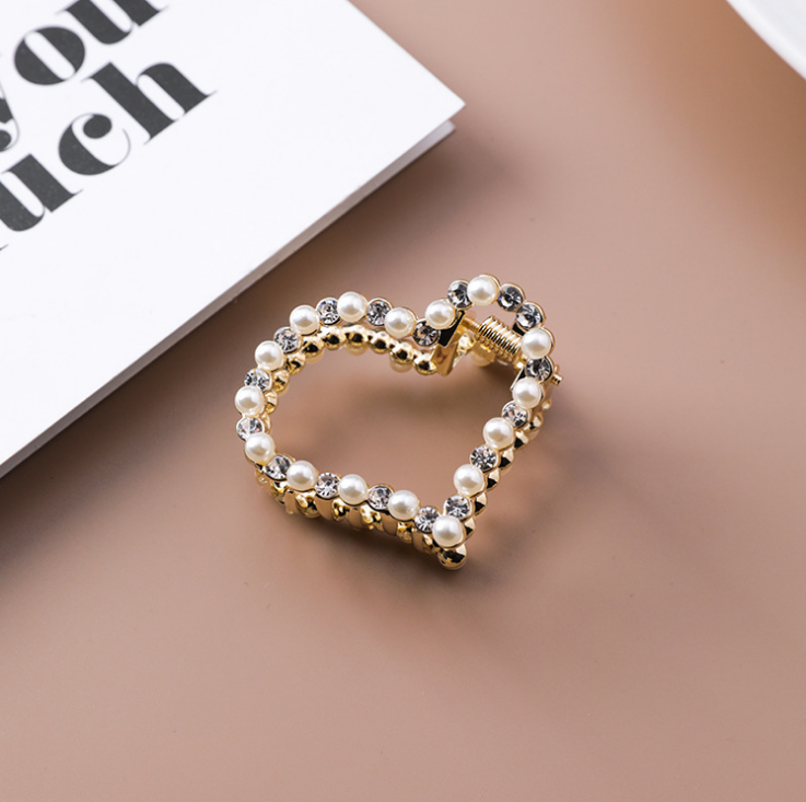 Pearl Hair Clips with Rhinestones & Heart Design – Elegant Women's Hair Accessories