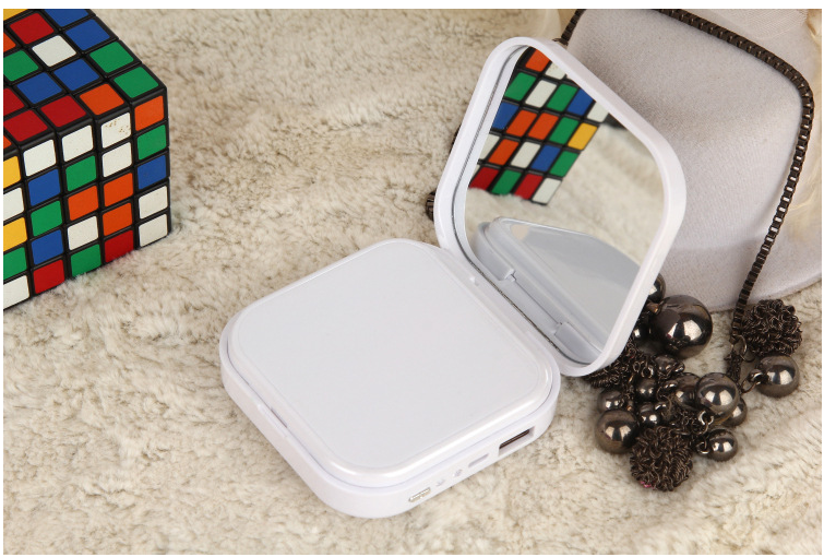 Makeup Box Mirror Power Bank - Cute Cartoon Design