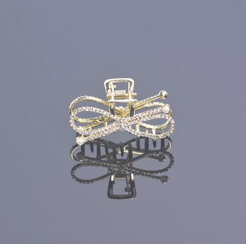 Pearl Hair Clips with Rhinestones & Heart Design – Elegant Women's Hair Accessories