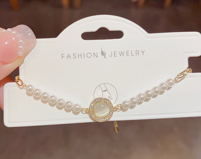 Women’s Cat’s Eye Stone Bracelet – Freshwater Pearl Style Fashion Jewelry