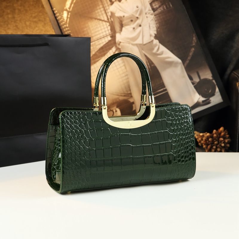 Women’s Cowhide Patent Crossbody Bag – Chic Everyday Shoulder Handbag