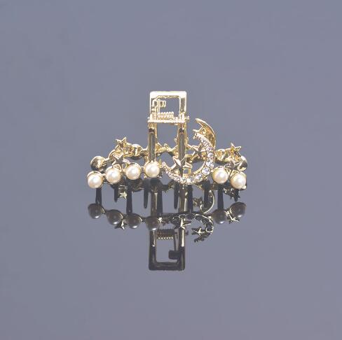 Pearl Hair Clips with Rhinestones & Heart Design – Elegant Women's Hair Accessories