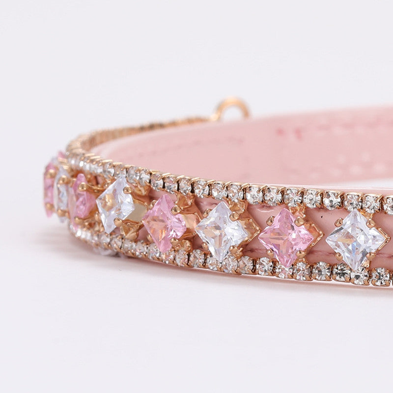 Adjustable Pearl Cat & Dog Collar – Elegant Pet Collar with Traction Rope for Walking
