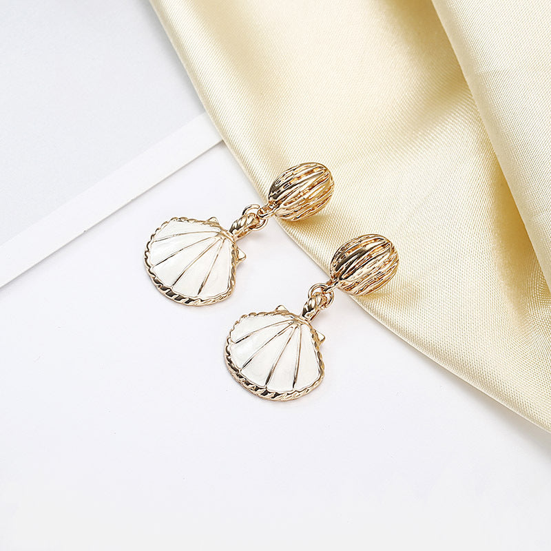 Vintage Ocean Shell Stud Earrings for Women – Coastal Statement Jewelry