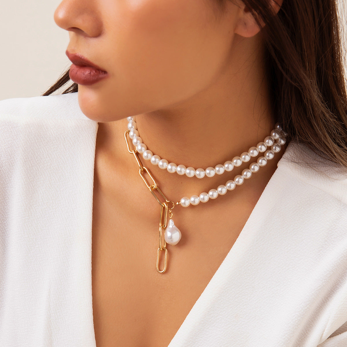 Minimalist French-Inspired Pearl Choker Necklace