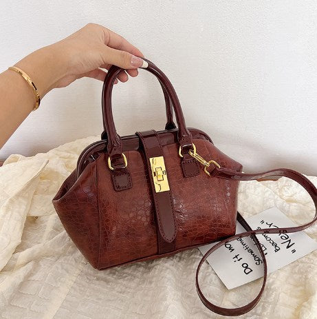 Crocodile Pattern PU Leather Shell Bag for Women – Elegant Crossbody Handbag