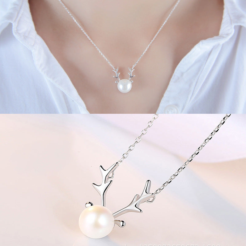 Small Elk Pearl Pendant Necklace