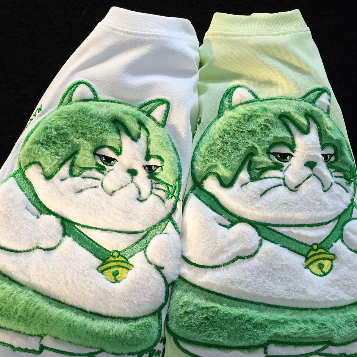 Summer 2023 Cartoon Embroidered Cat T-Shirt for Women