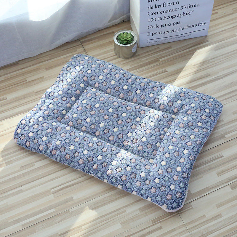 Thick Plush Pet Bed & Blanket – Warm Padded Cushion for Cats & Dogs