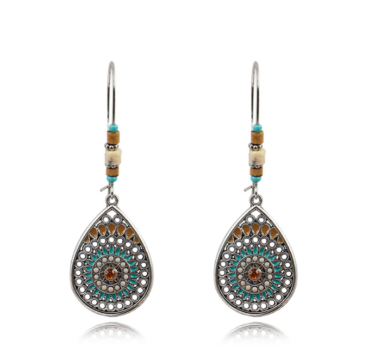 Bohemian Hollow Water Drop Earrings for Women – Elegant Boho Dangle Jewelry