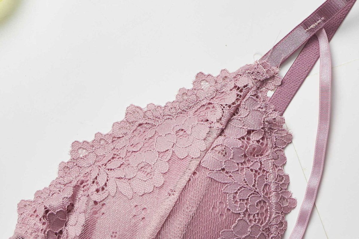 Women’s Lace Trim Strapless Bra – Elegant Support for Dresses & Off-Shoulder Tops