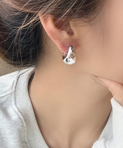Vintage Teardrop Earrings for Women – Elegant Retro Statement Jewelry