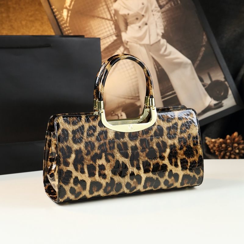 Women’s Cowhide Patent Crossbody Bag – Chic Everyday Shoulder Handbag
