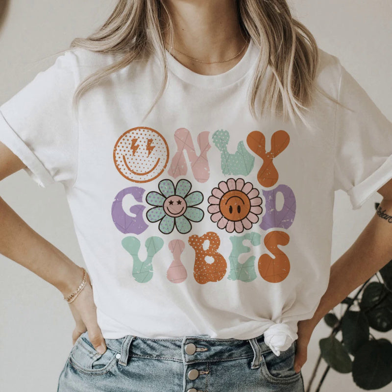Women’s 90s Smile Letter Graphic T-Shirt – Retro Casual Short Sleeve Tee