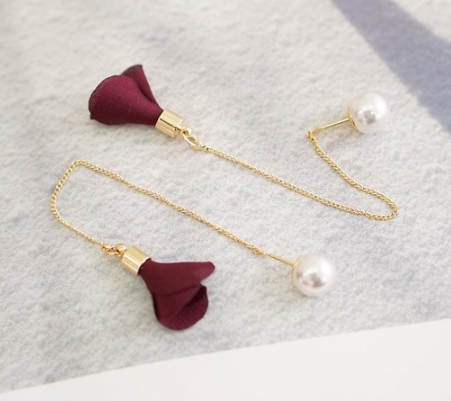 Pearl Tassel Earrings for Women – Elegant Long Dangle Statement Jewelry