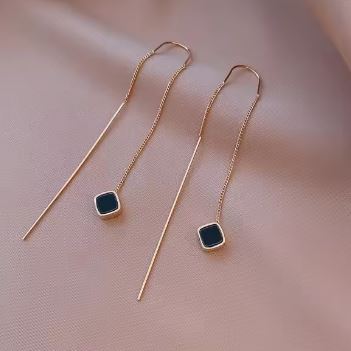 Elegant Drop Earrings for Women – Stylish Statement Fashion Jewelry