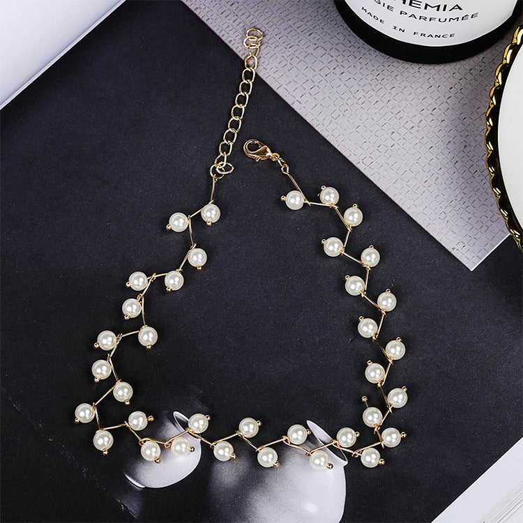 Minimalist Short Pearl Choker Necklace for Women
