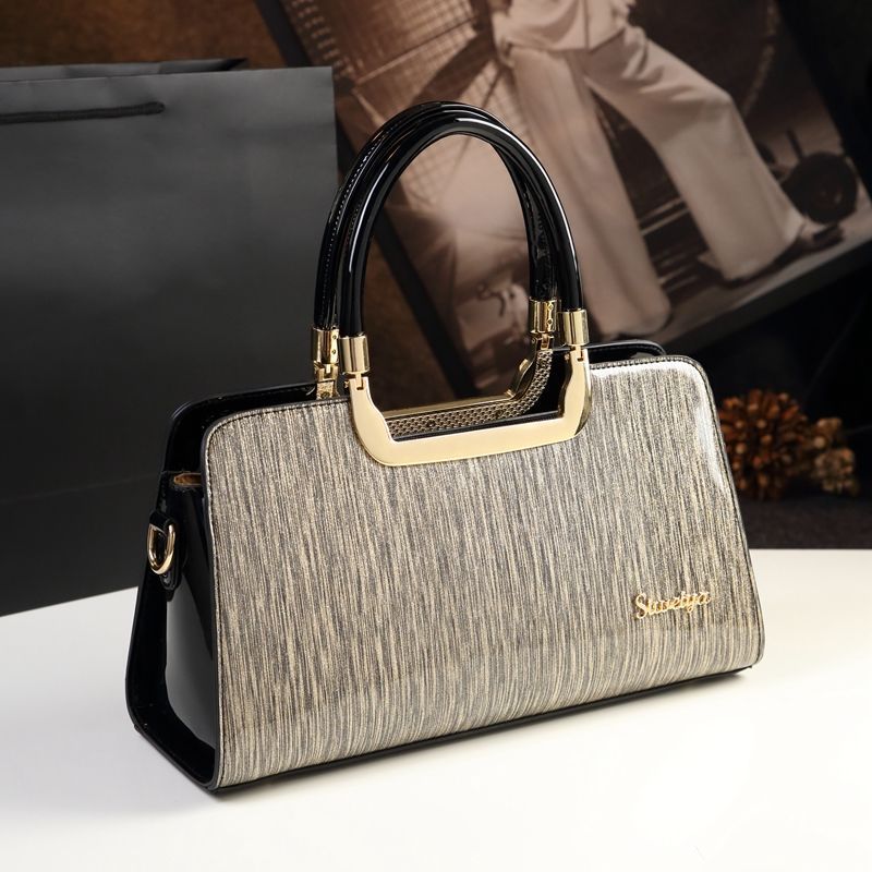 Women’s Cowhide Patent Crossbody Bag – Chic Everyday Shoulder Handbag