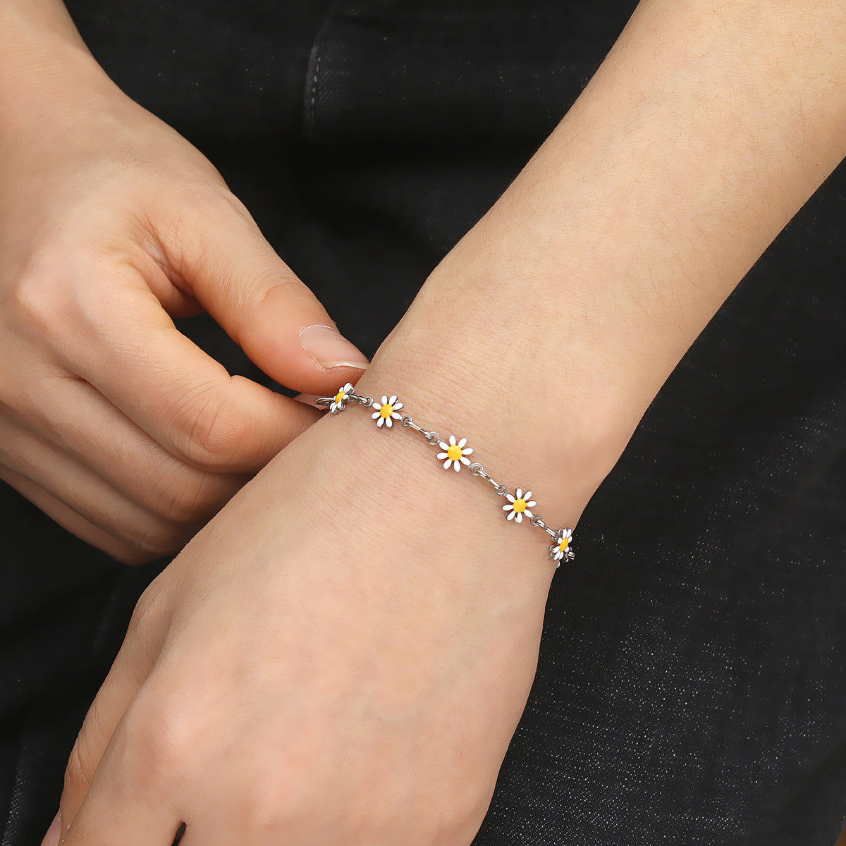 Women’s Silver Flower Bracelet – Korean Style Floral Jewelry in Orange, Pink & White