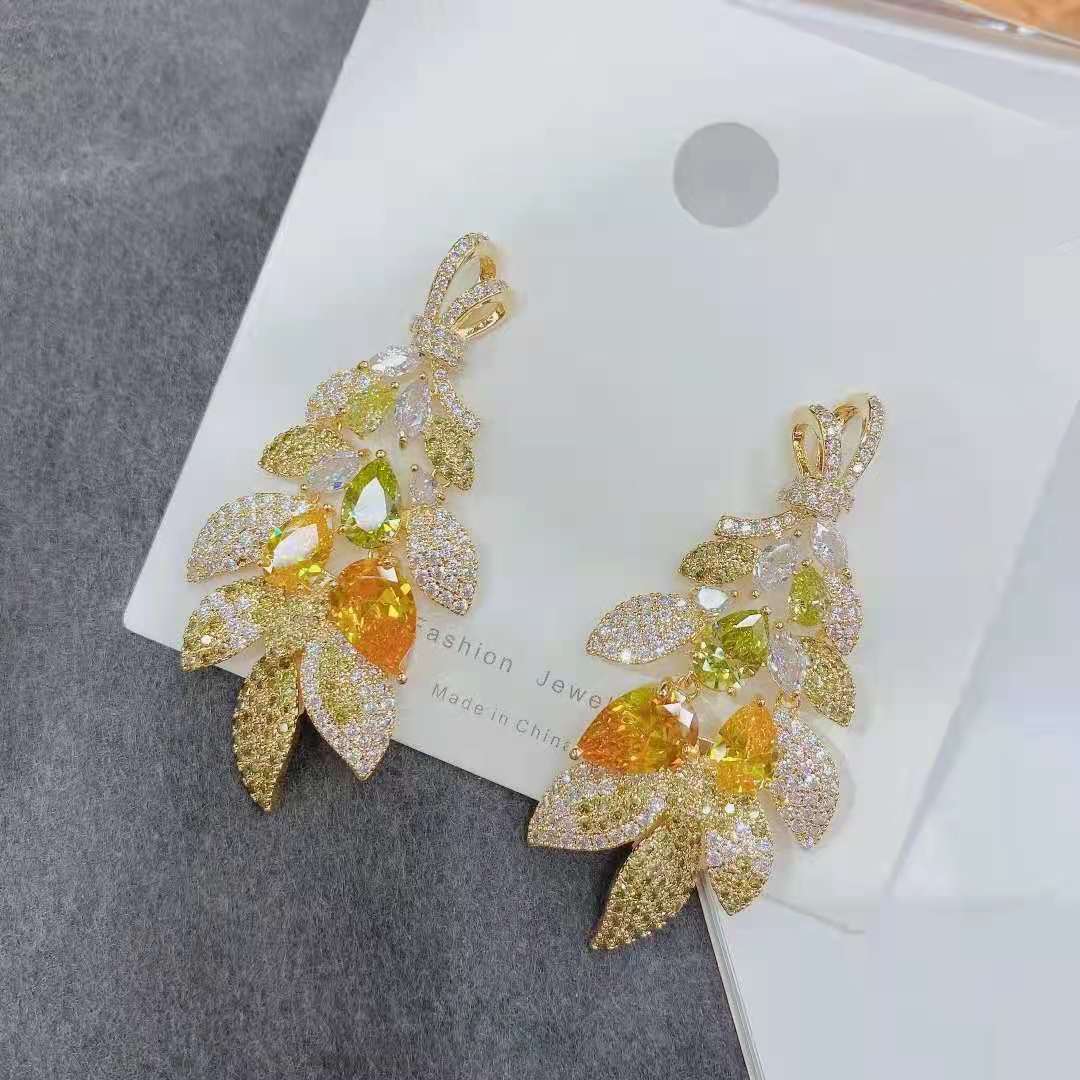 Zircon Flower Earrings for Women – Elegant Sparkling Floral Jewelry
