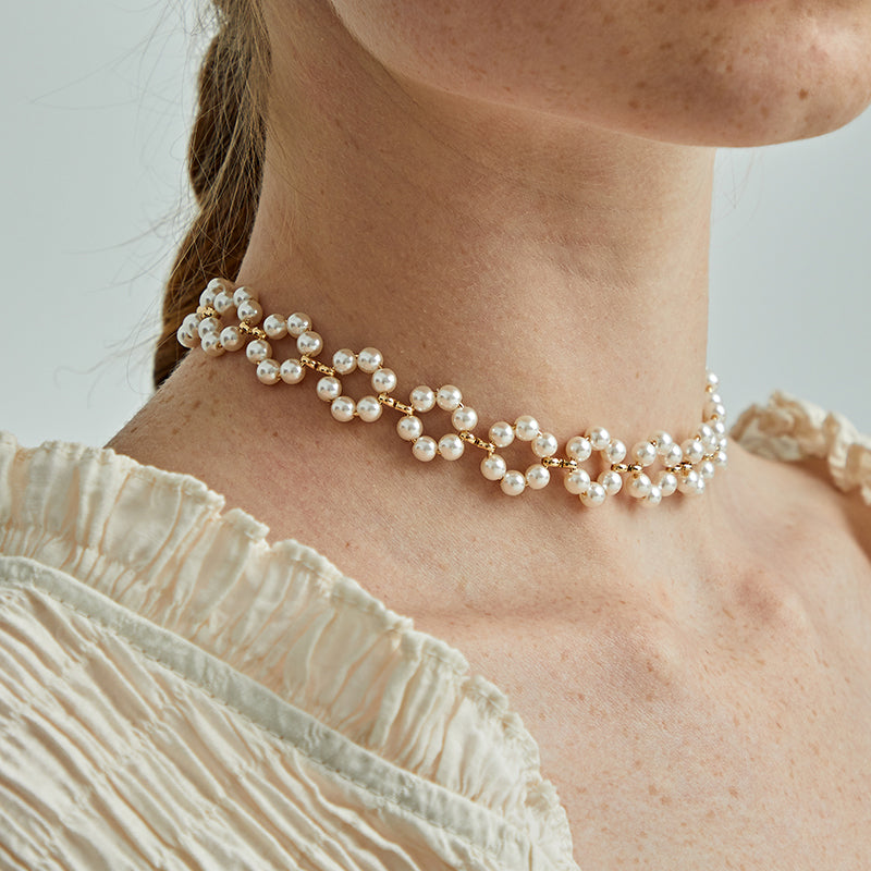 Floral Pearl Choker Necklace - Elegant Woven Design