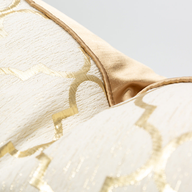 Modern Diamond Pattern Champagne Gold Pillow Cover – Elegant 45x45cm Cushion