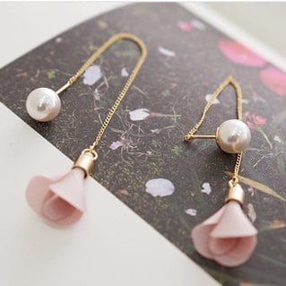 Pearl Tassel Earrings for Women – Elegant Long Dangle Statement Jewelry