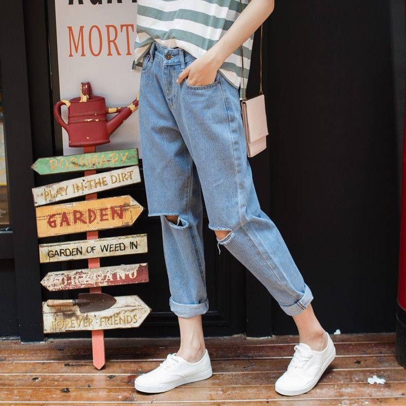 Women’s Korean-Style Ripped Harem Jeans – High-Waist Cropped Light Blue Denim, Sizes 25–33