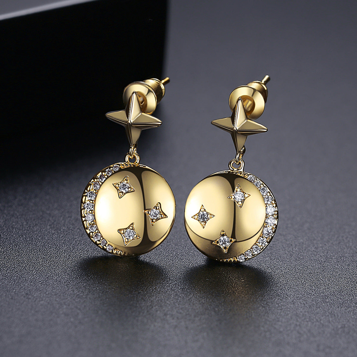 Korean-Style Minimalist Zircon Earrings for Women – Elegant Sparkling Jewelry