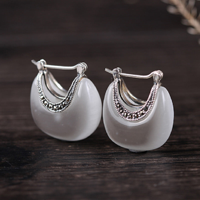 Vintage 925 Silver Cat’s Eye Earrings – Elegant Thai-Inspired Green & White Jewelry