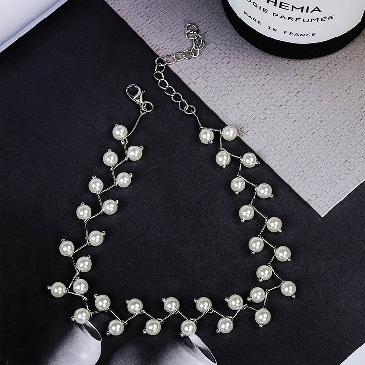 Minimalist Short Pearl Choker Necklace for Women