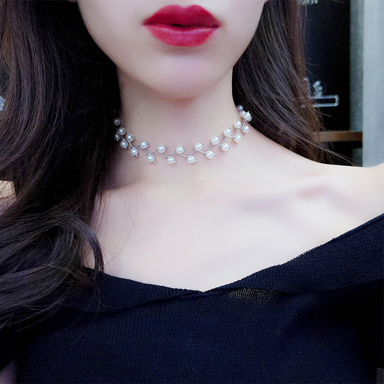 Minimalist Short Pearl Choker Necklace for Women
