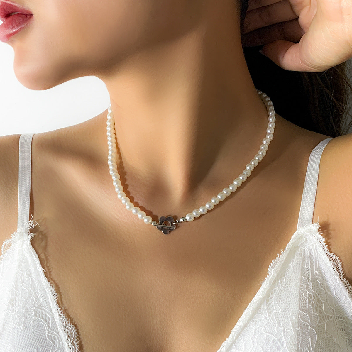 Minimalist French-Inspired Pearl Choker Necklace