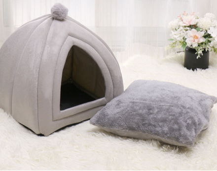 Enclosed Warm Cat Litter for Deep Sleep Comfort