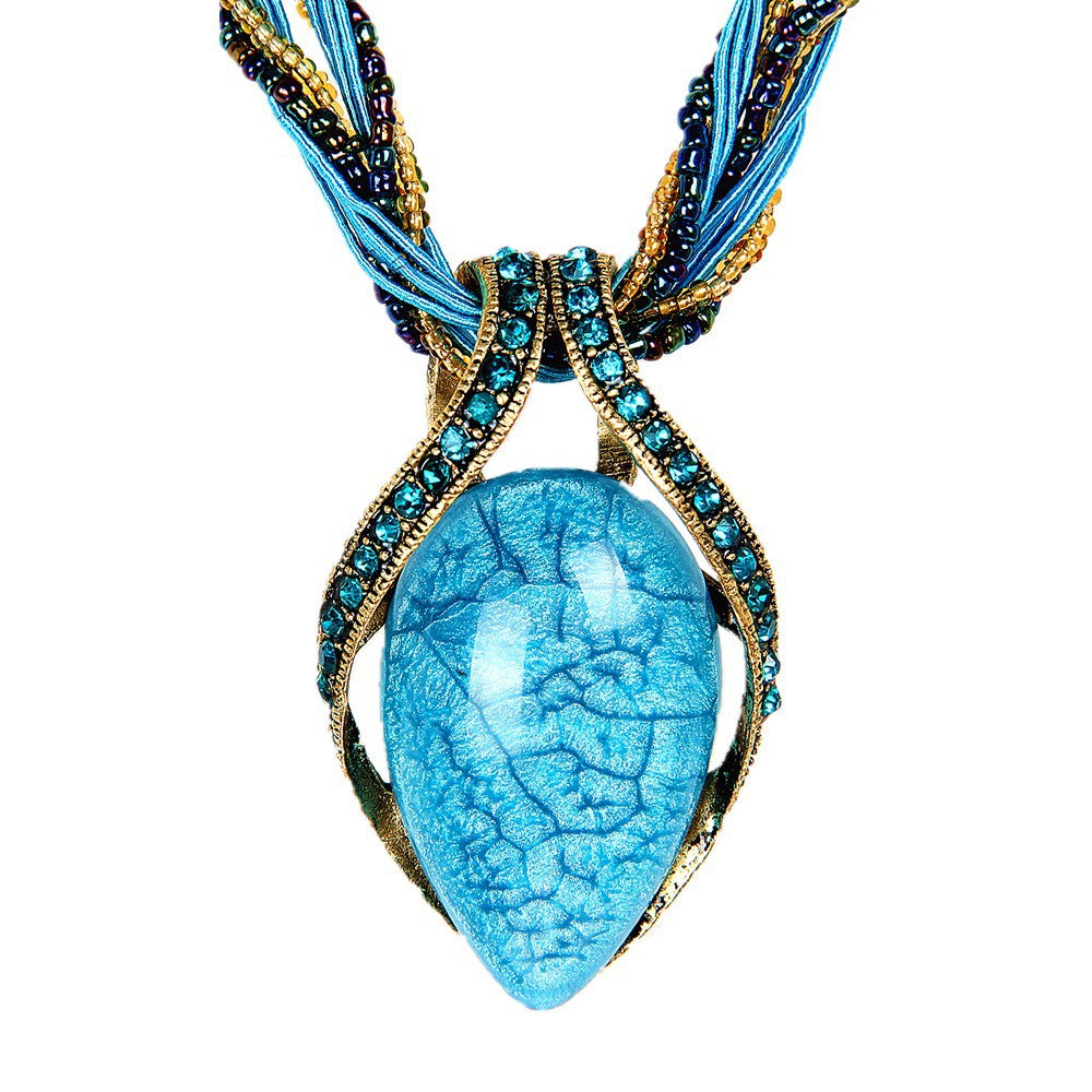 Vintage Bohemian Cat’s Eye Crystal Necklace – Korean-Inspired Statement Jewelry