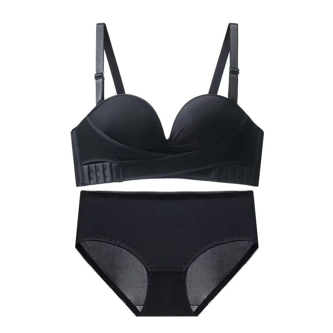 Women’s Strapless Invisible Bra – Supportive Seamless Bra for Dresses & Tops