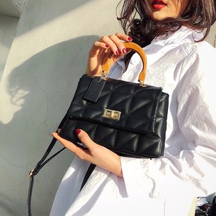 Diamond Check PU Handbag – Chic Wooden Ring Handle Women’s Shoulder Bag