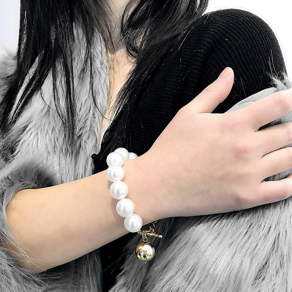 Irregular Pearl Bracelet for Stylish Women